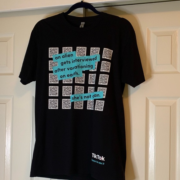 Next Level Apparel Tops - Next Level T-shirt top tik-tok size M